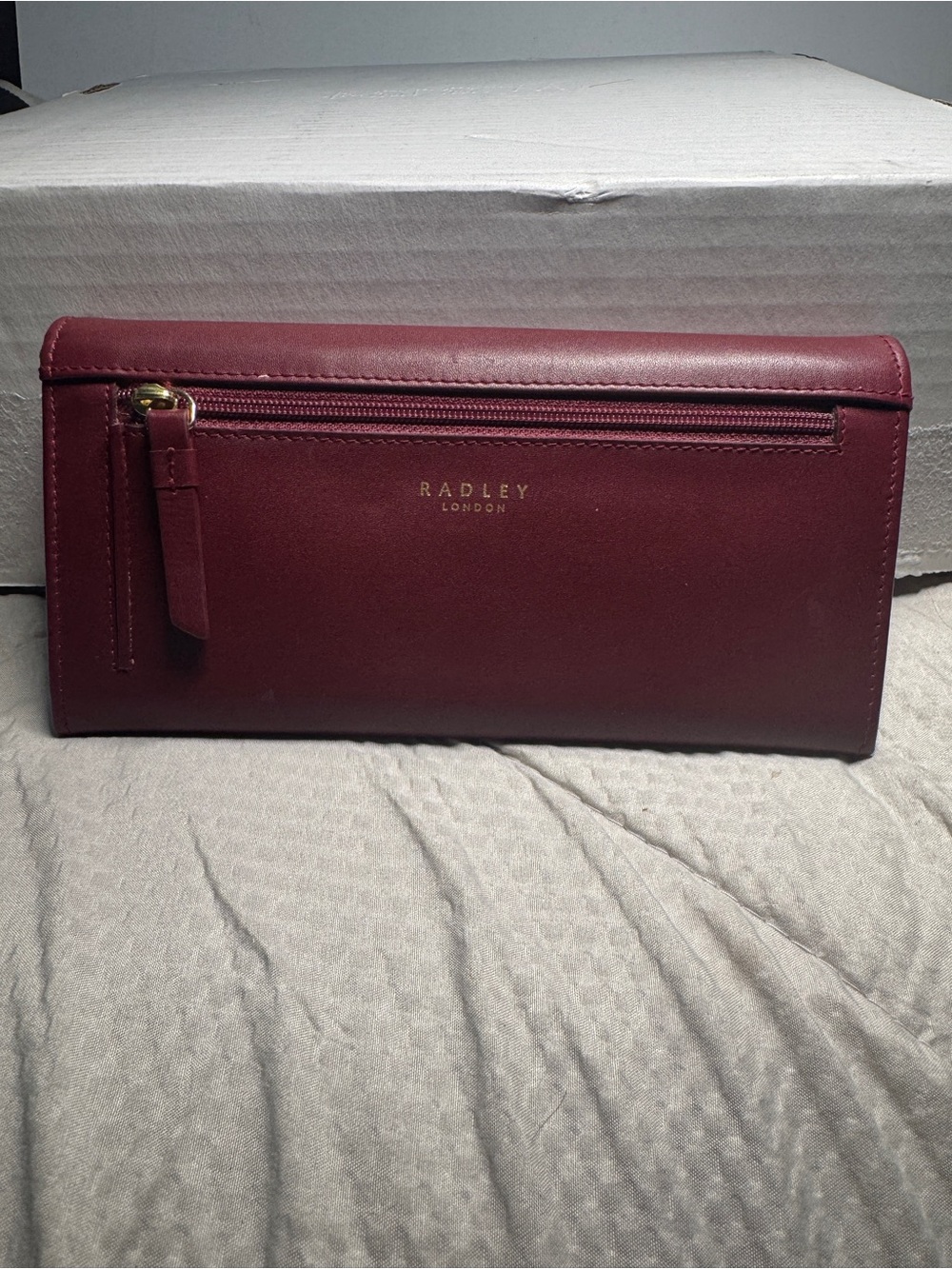 RADLEY LONDON Burgundy Wallet with Gold Umbrella and Cream Dog Scotty - Picture 5 of 8